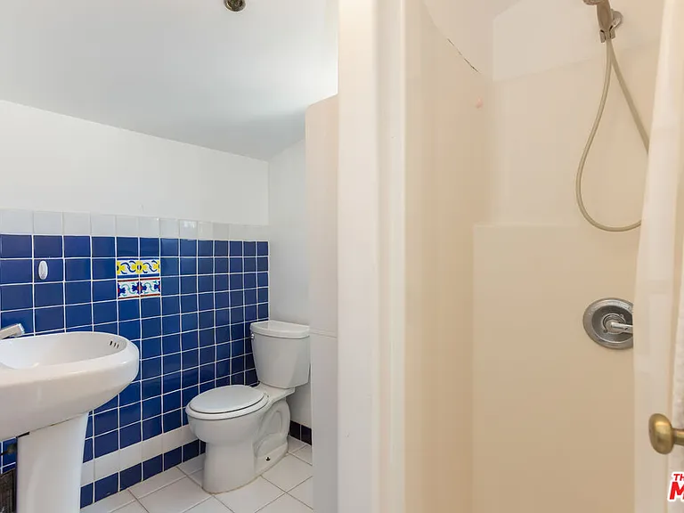 5828 Foxview Dr #2 — Photo 5