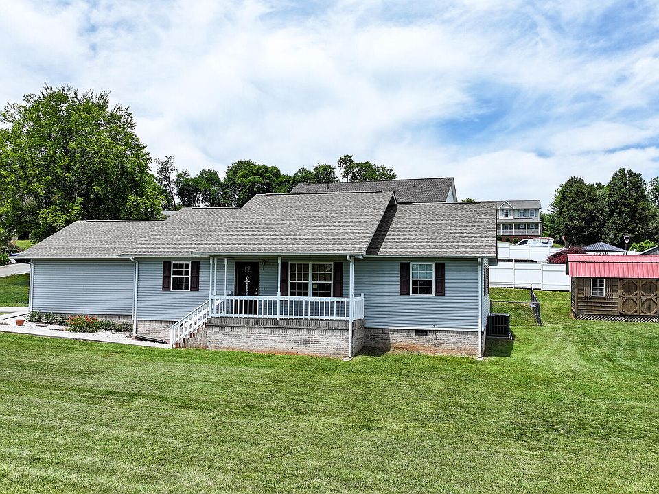 1st image of 555 Golden Harvest Cir