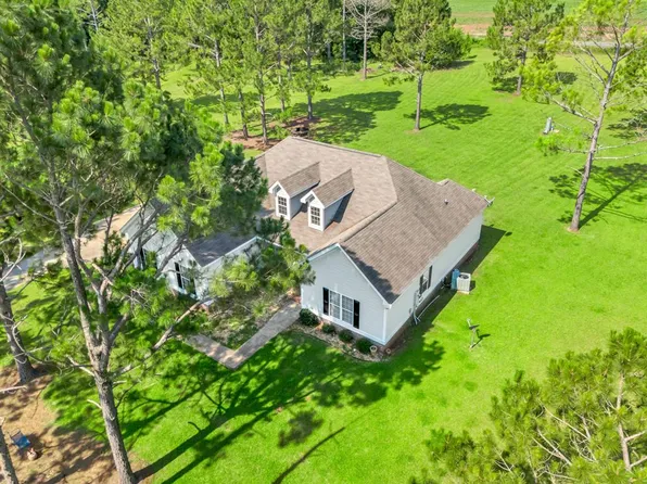 106 Canvasback Dr, Leesburg, GA 31763