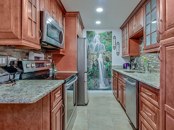 5th image of 338 Southampton B