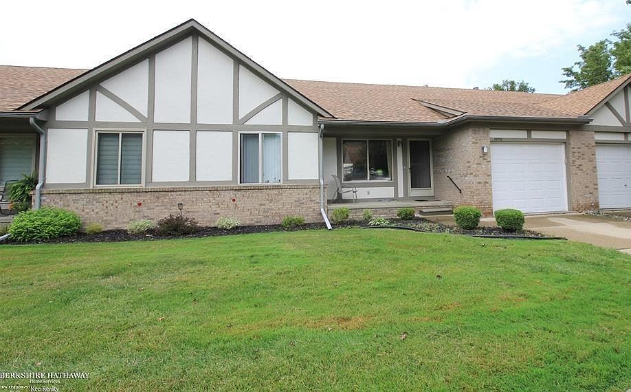 1st image of 15870 Magnolia Dr N #36/12
