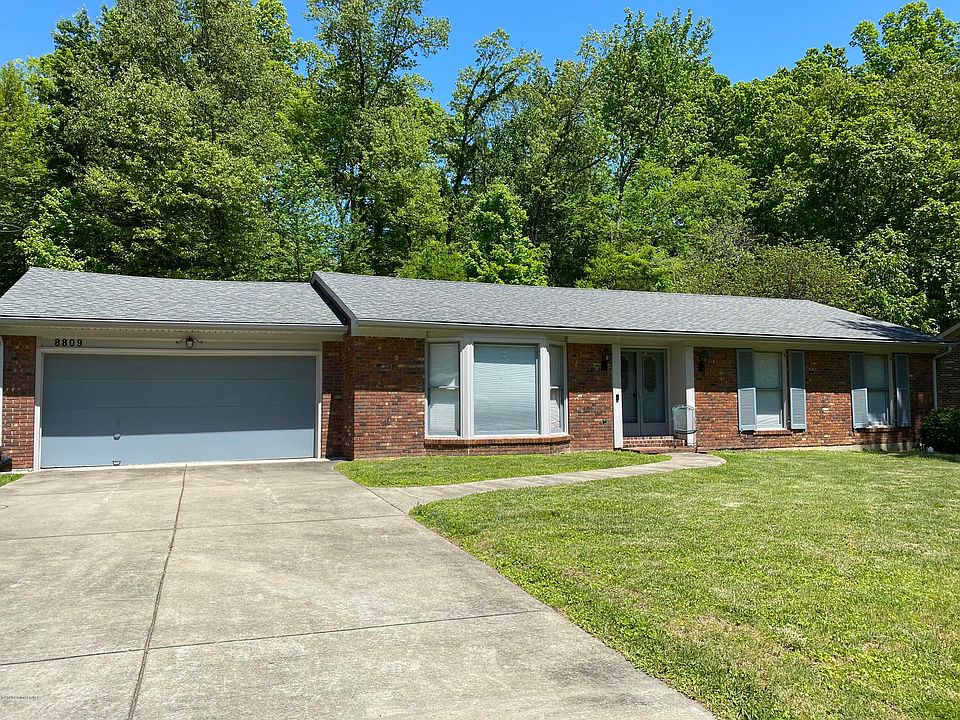 1st image of 8809 Royal Oak Dr