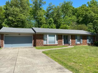 8809 Royal Oak Dr, Louisville, KY 40272