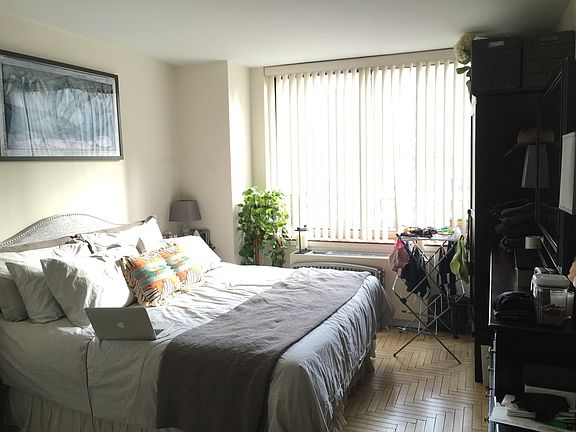 2nd image of 232-236 E 47th St #14F