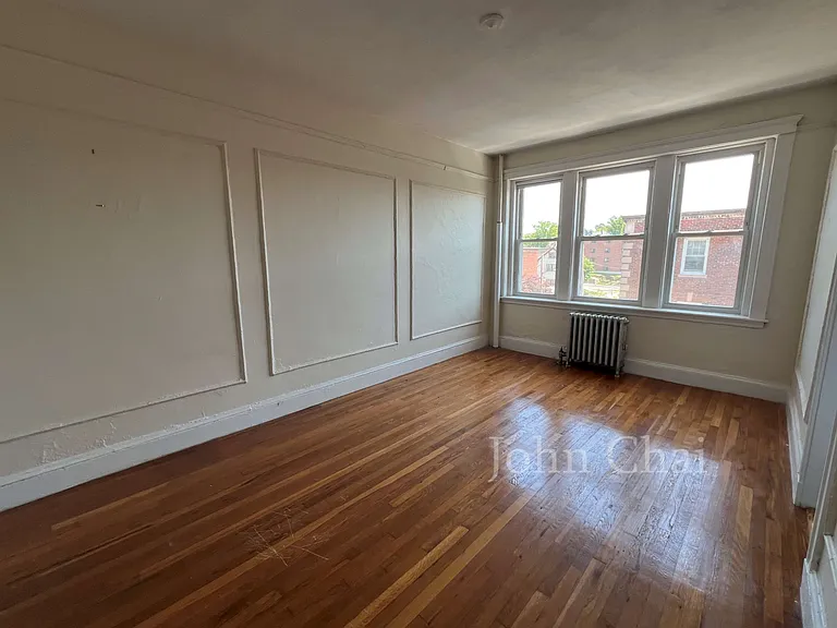 70 Chiswick Rd #11 — Photo 2