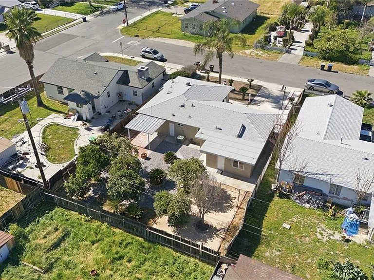 409 W Camellia Way — Photo 30