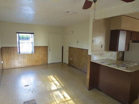 4th image of 15400 NW 31st Ave