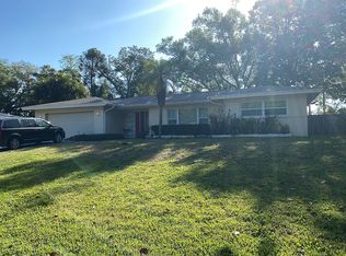 495 Forest Pkwy E, Largo, FL 33771