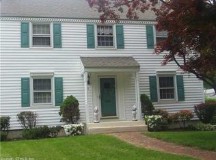 373 Auburn Rd, West Hartford, CT 06119