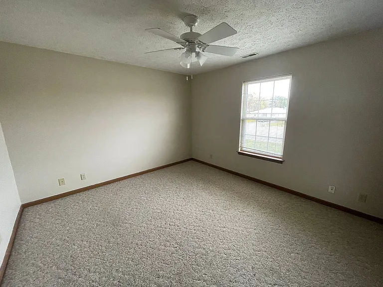 3029 Butterfield Ct — Photo 12