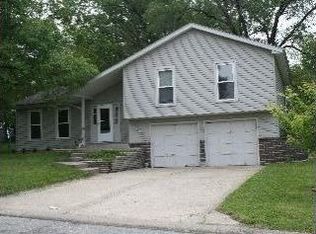 1205 Geneva St, Kearney, MO 64060