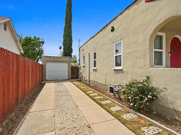 3rd image of 2477 Saint Pierre Ave