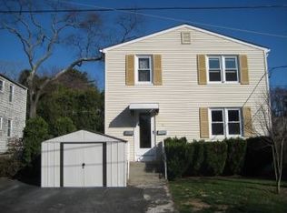 14 Inglewood Rd, East Providence, RI 02914