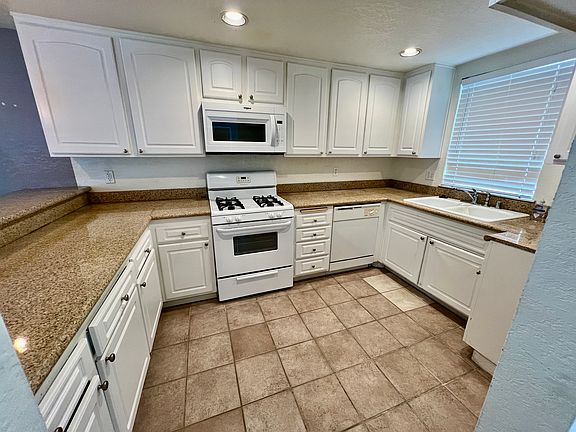 3rd image of 674 Sycamore Ave