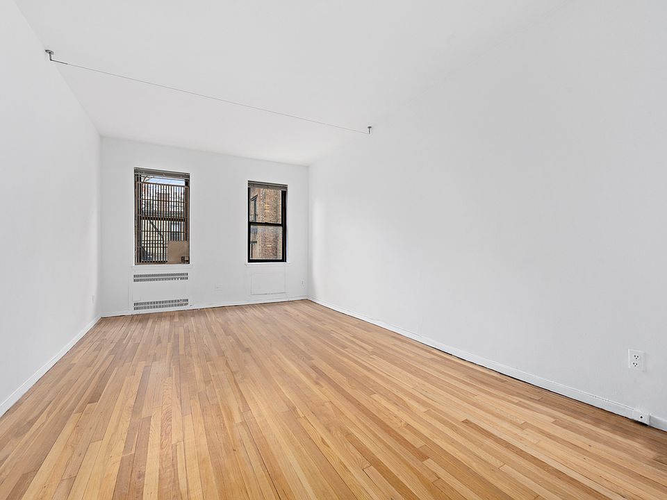 2nd image of 319 E 75th St #B5