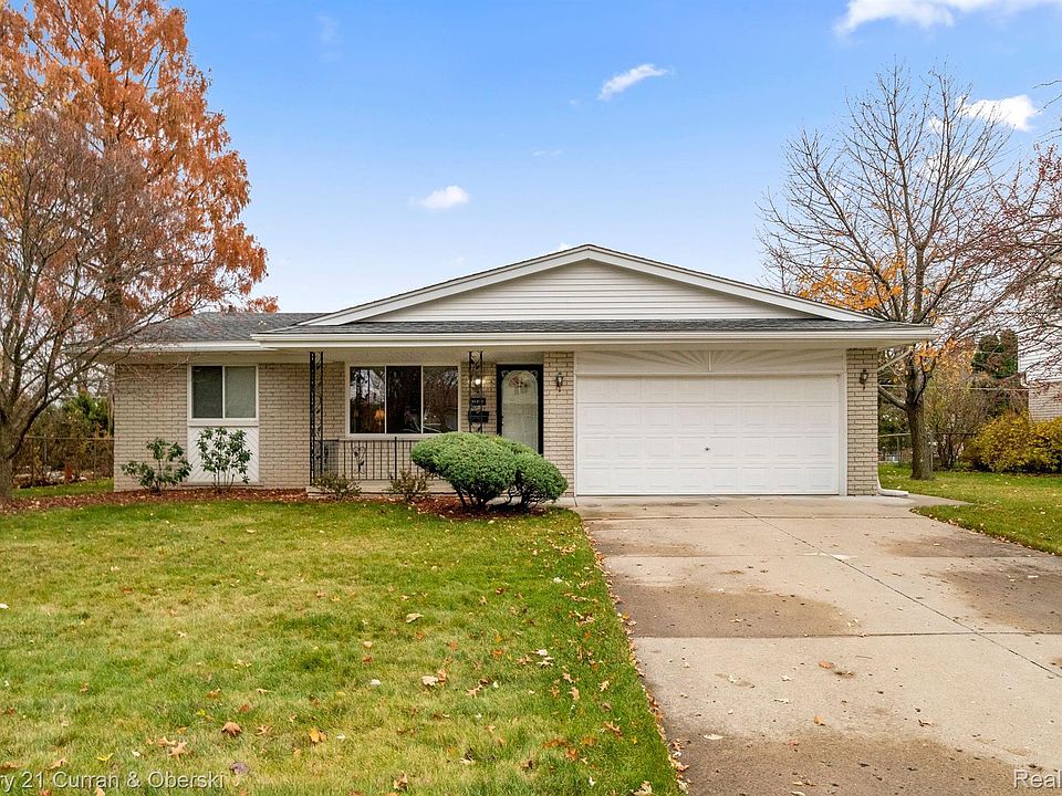 1st image of 36281 Hammer Ln