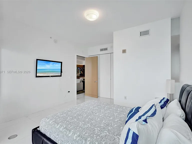 17121 Collins Ave #3206 — Photo 18