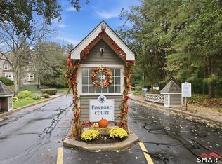 Foxboro Court, Norwalk, CT 06851