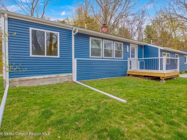 127 Spring Lake Road, Red Hook, NY 12571