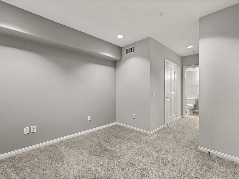 8620 Belford Ave #606 — Photo 10