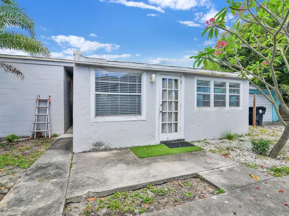 817 N J St, Lake Worth, FL 33460