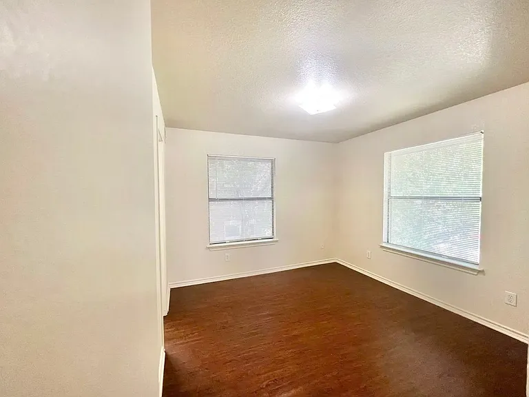 932 Fannin St — Photo 6