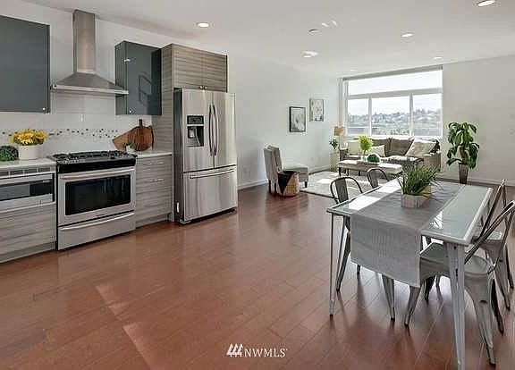 4th image of 2560 14th Ave W #D