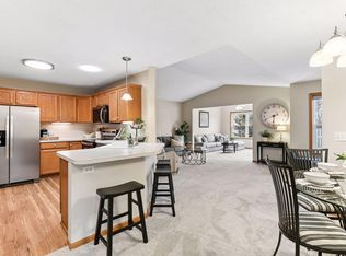 826 Roundhouse St, Shakopee, MN 55379