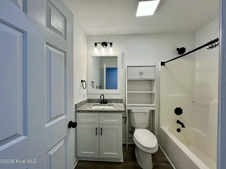 157 Edinburgh Dr — Photo 18