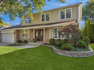 815 Pheasant Ridge Dr, Lake Zurich, IL 60047