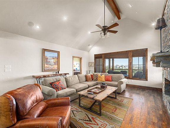 2nd image of 1633 Scenic Drive 303