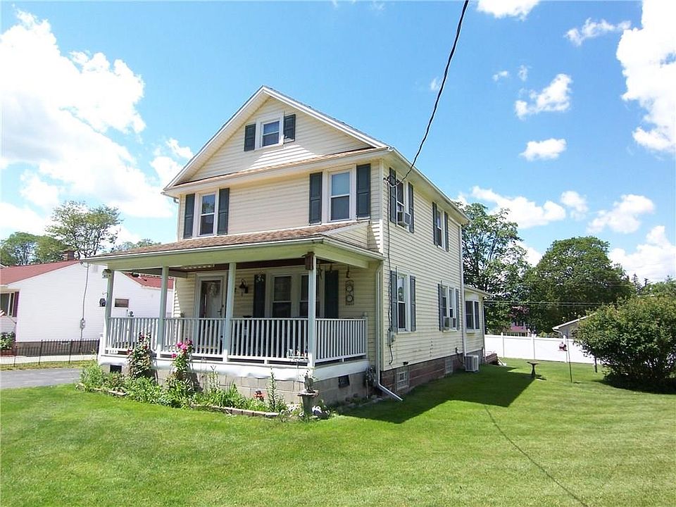 1st image of 12 Laurel Dr