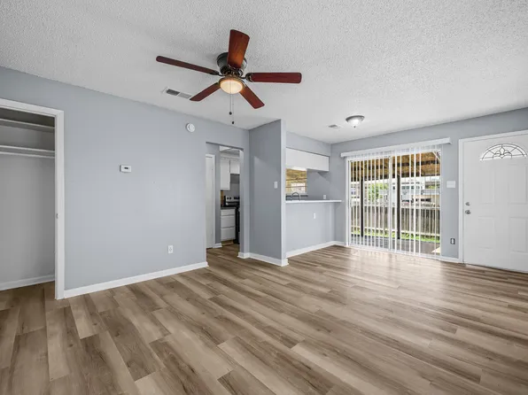 204 Northcrest Cir #D, Austin, TX 78752