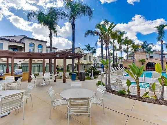 4th image of 11928 Miro Cir