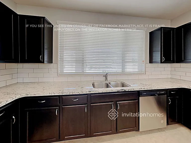 1636 N 209th Ave — Photo 9