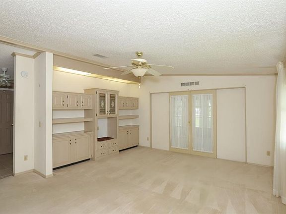 3rd image of 538 Persimmon Dr