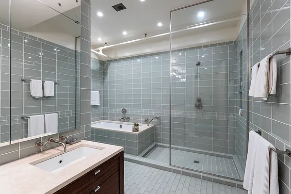 Sold by Compass | media 22