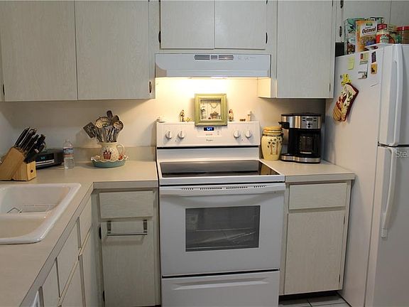 5th image of 3164 Highlands Blvd #C