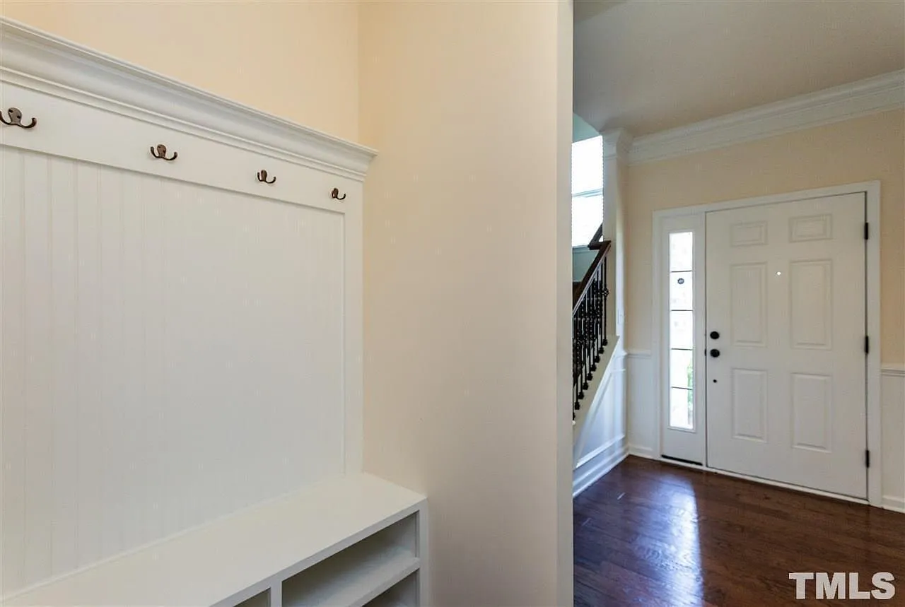 3 bed, 2.5 bath, 1950 sqft, $2,195 — Photo 4