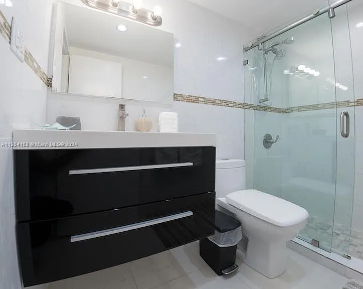 5601 Collins Ave #1603 — Photo 8