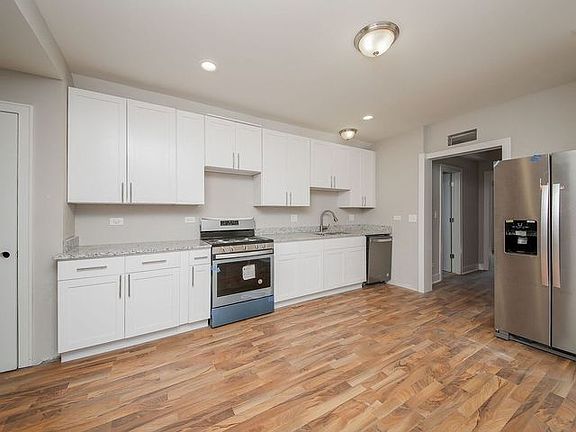 2nd image of 5815 W Midway Park #3