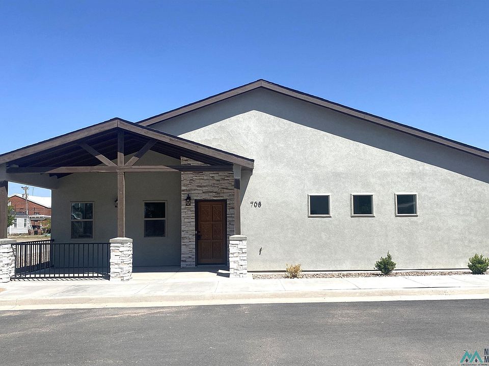 1st image of 708 Santa Fe Trl W
