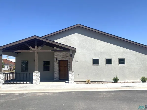708 Santa Fe Trl W, Artesia, NM 88210