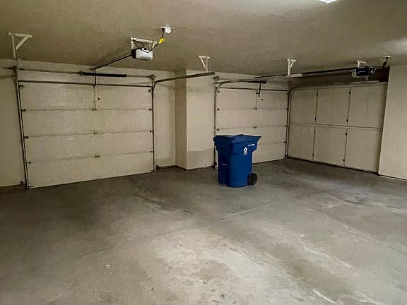 3rd image of 707 W Boone Ave