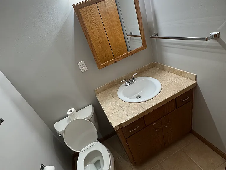 10607 Fowler Ave — Photo 9