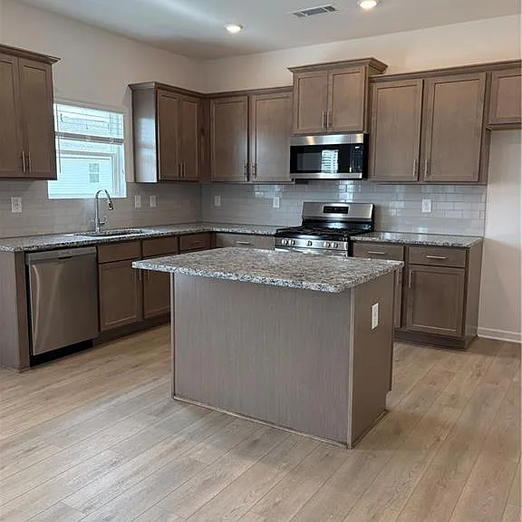 329 Bloomfield Cir — Photo 5