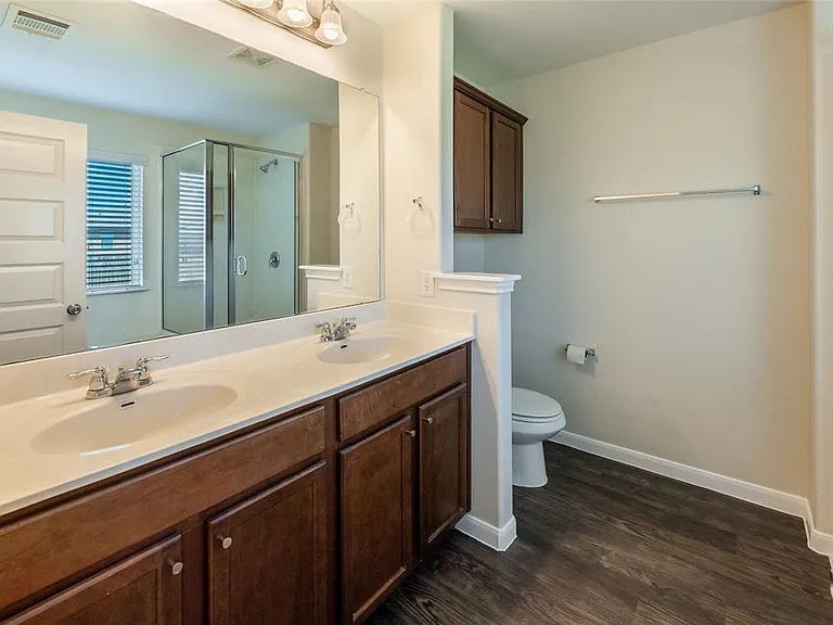 710 Mitchell Dr — Photo 13