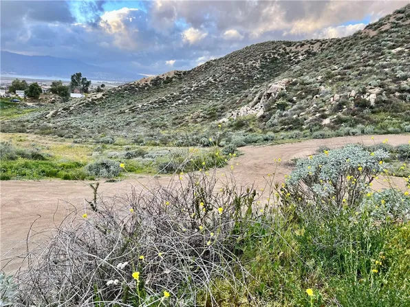 1 Sheri Ln #1, Wildomar, CA 92595