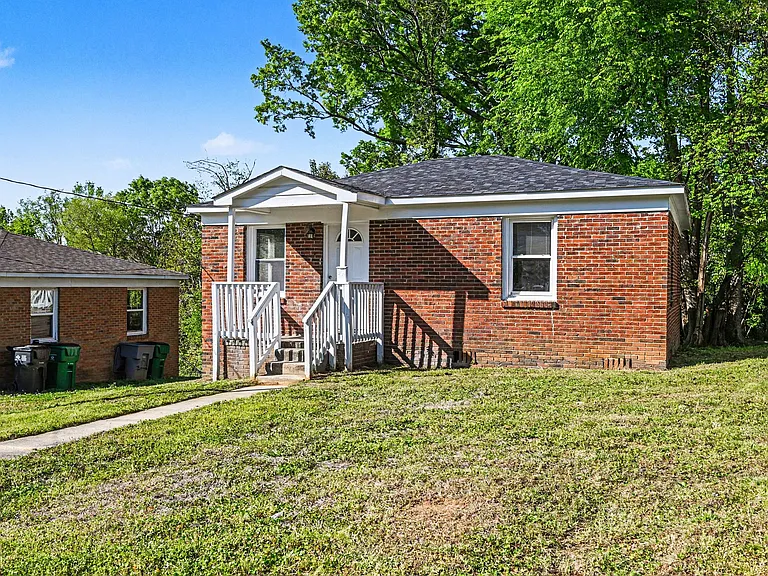 2604 Booker Ave — Photo 5
