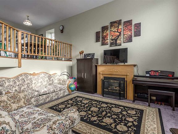 2nd image of 1101 Wildrose Ln